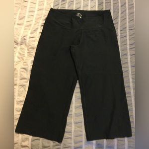 Nike Dri-Fit 20” wide-leg crops size medium